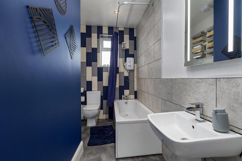 Holiday home Modern Comfort-family-friendly-near & Peaks Sheffield